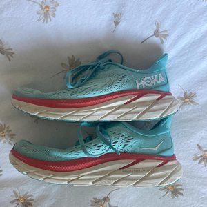 HOKA Clifton 8